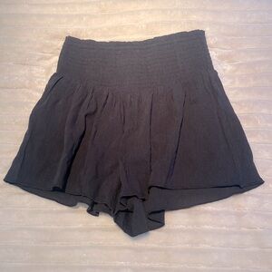 Aerie flowy shorts black
